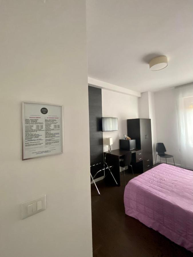 Domus Corso Umberto 18 B&B Pescara Ngoại thất bức ảnh