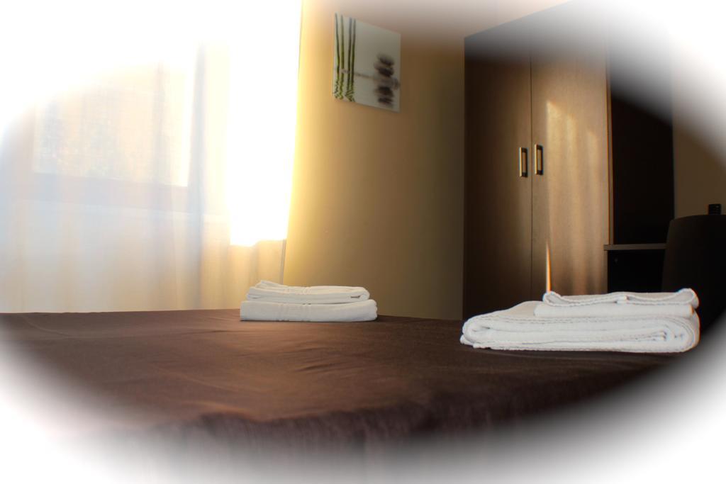Domus Corso Umberto 18 B&B Pescara Phòng bức ảnh